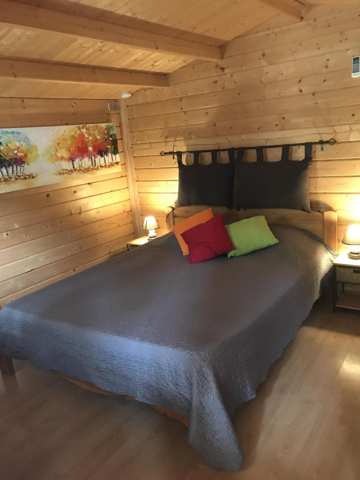 Mas De La Pinede Ex-Les Arbousiers Bed & Breakfast Bollene Room photo